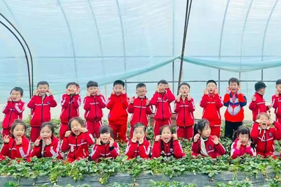 冯特西悦城幼儿园植树节主题活动