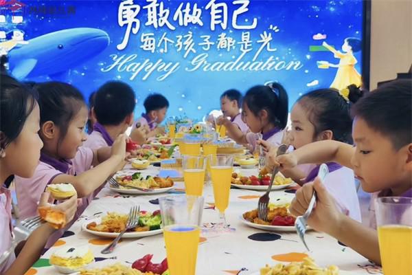毕业季勇敢之夜-冯特西悦城幼儿园今夜不回家活动