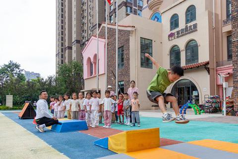 运动小超人-冯特杉青幼儿园跑酷课程