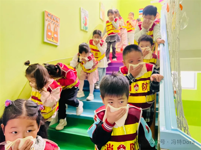郑州高新区冯特幼儿园消防应急演练