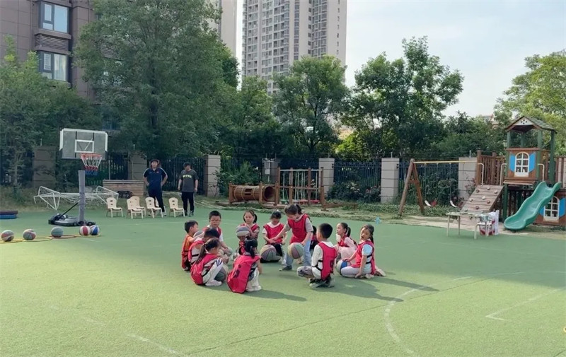 冯特杉青幼儿园幼儿篮球对抗赛