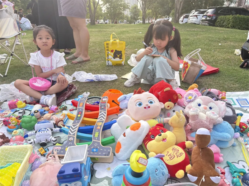 冯特杉青幼儿园跳蚤市场活动
