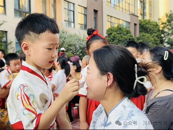 冯特西悦城幼儿园“开笔启智·礼润童心”毕业盛典