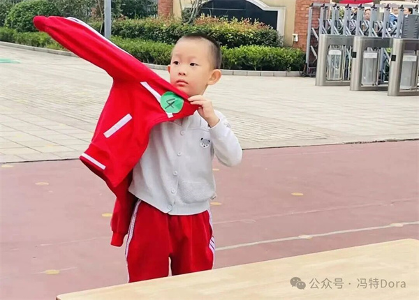 高新区冯特幼儿园-自理小能手，快乐显身手