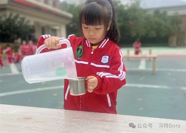 高新区冯特幼儿园-自理小能手，快乐显身手