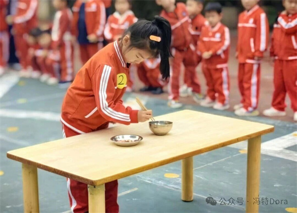 高新区冯特幼儿园-自理小能手，快乐显身手